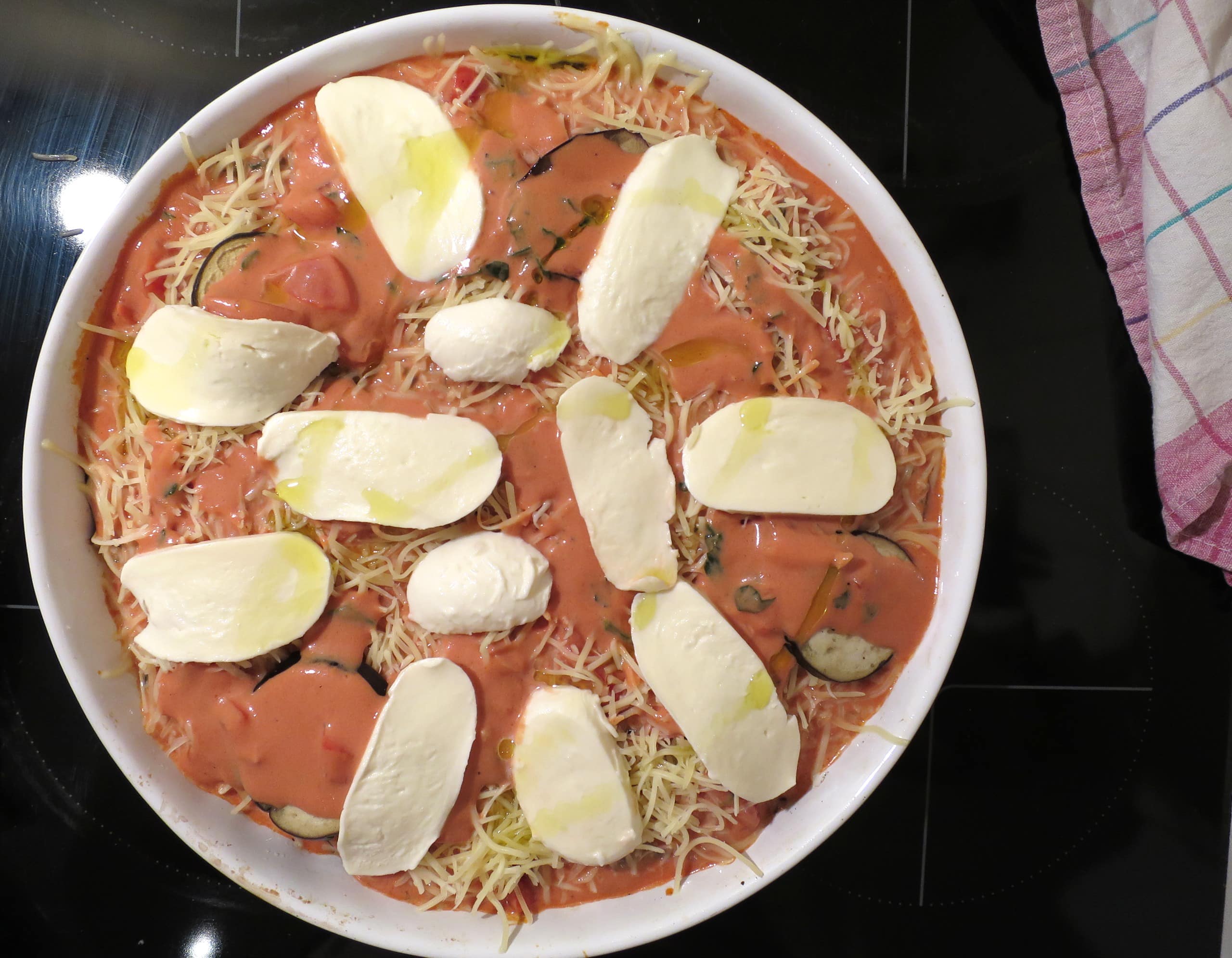Überbackene Auberginen mit Mozzarella