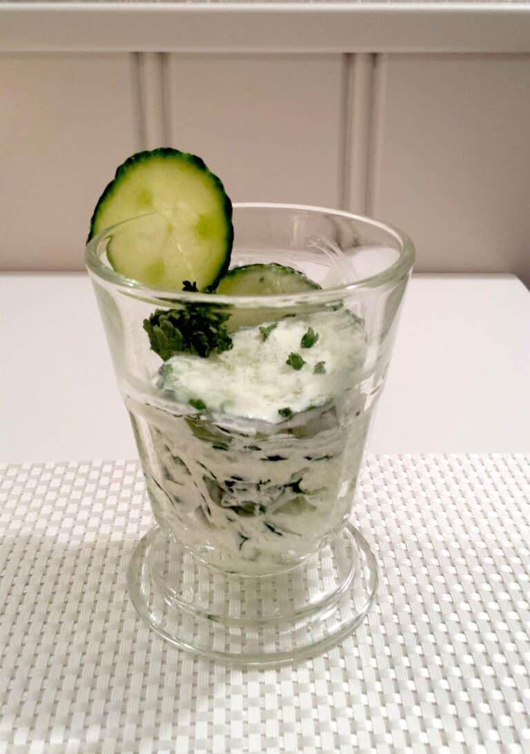 Gurkensalat als Beilage