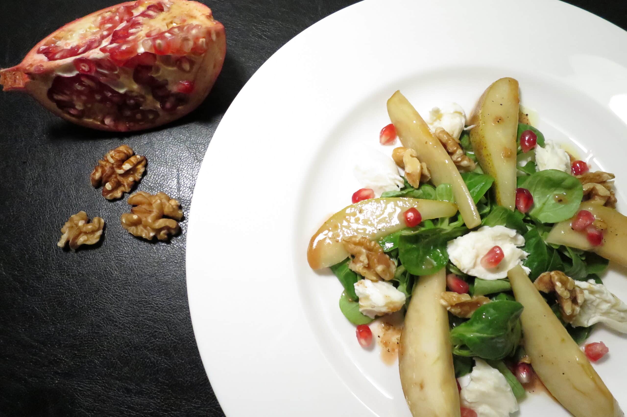 Granatapfel-Salat mit karamellisierten Birnen