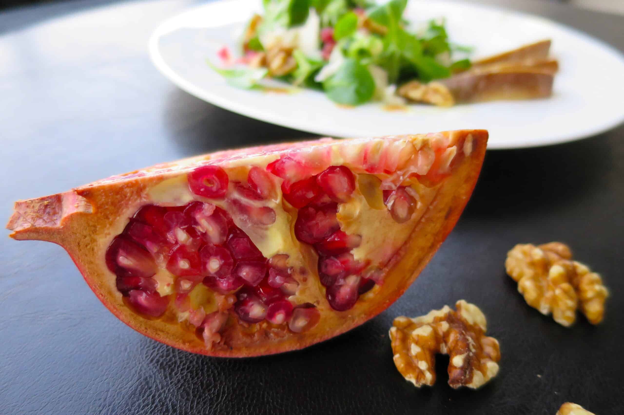 Granatapfel-Salat mit karamellisierten Birnen